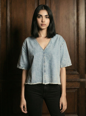 T-shirt with v-neck DROP SHOULDER | Light blue | NEW YORKER