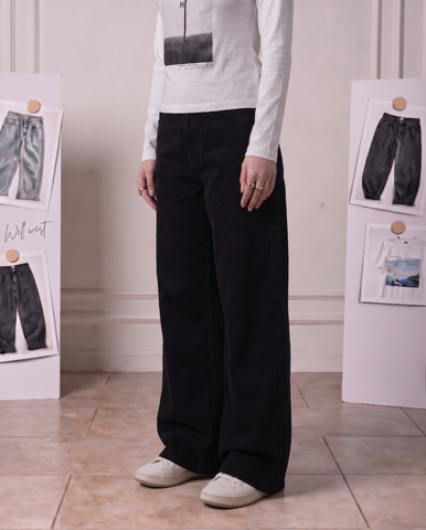 Pitch Black Jeans - Loose Fit - UNISEX